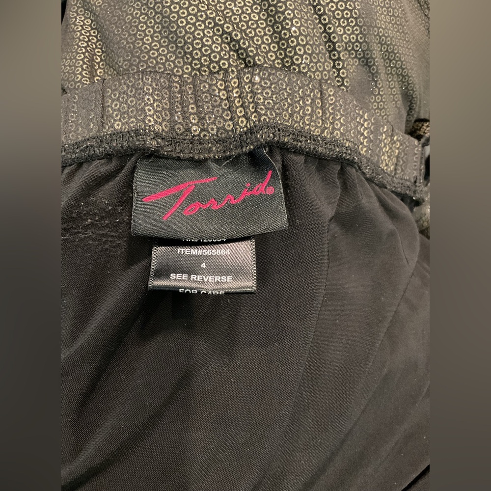 Torrid Draped Tank Top in Black with Subtle Gold Metallic Design - Picture 10 of 12